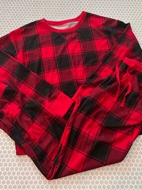Sonoma Red and Black Plaid Loungewear Pajama Set. Size S